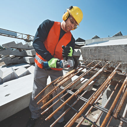 Bosch GWS 18V-10 Profesjonalna akumulatorowa szlifierka kątowa 18 V 125 mm bezszczotkowa + 2x akumulator 4,0 Ah + ładowarka