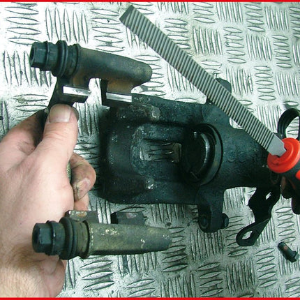 KS TOOLS Bremssattelfeile ohne Heft, 150mm ( 161.0950 ) - Toolbrothers